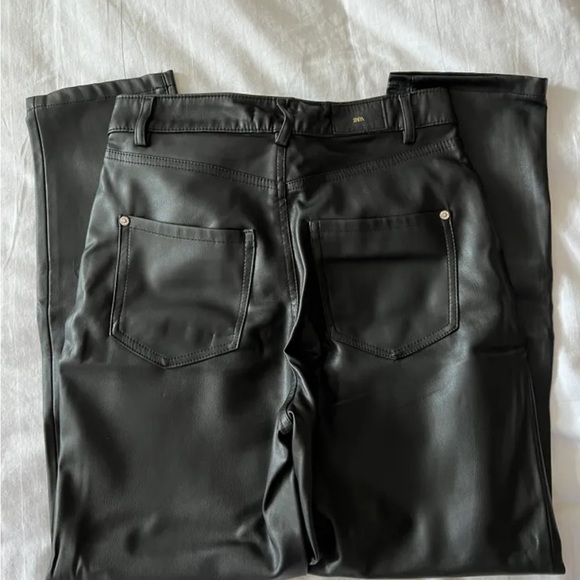 Zara faux leather pants - Picture 3 of 3